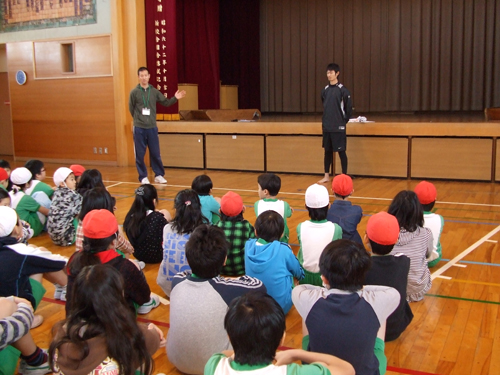 千代田区立和泉小学校姿勢改善と運動能力向上のトレーニング01