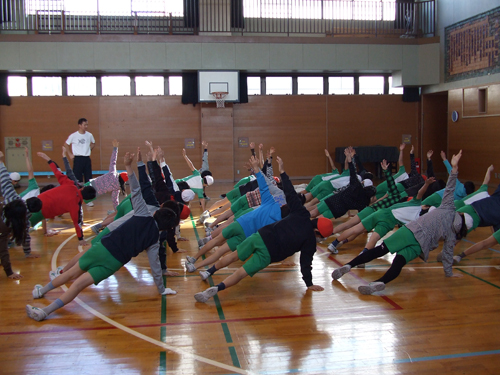 千代田区立和泉小学校姿勢改善と運動能力向上のトレーニング03