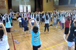 千代田区立和泉小学校姿勢改善と運動能力向上のトレーニング01