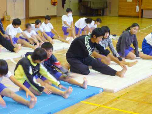 骨盤の左右差をなくすストレッチ